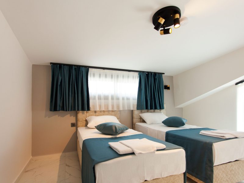 Cesur Villa2 Attic Room1