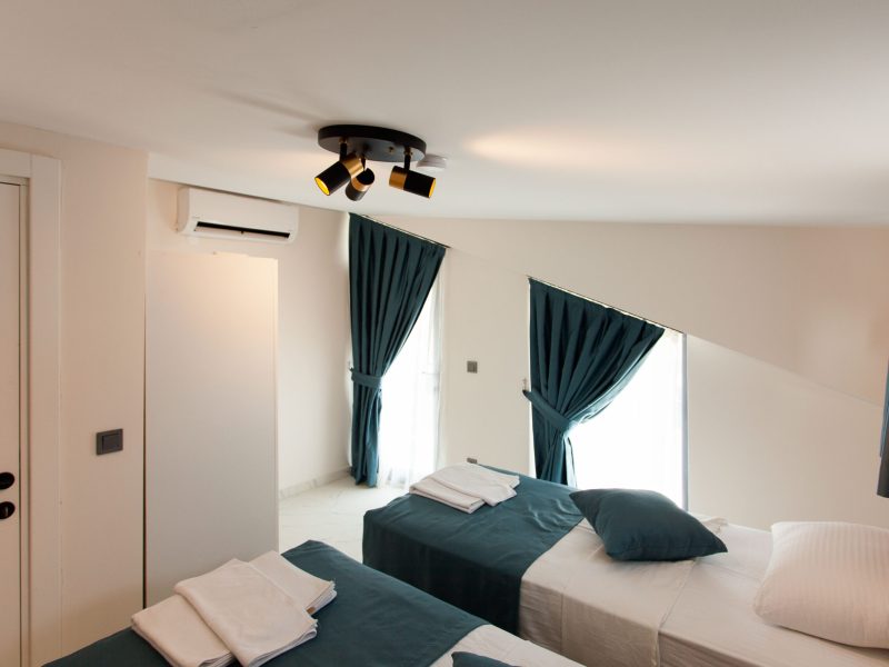 Cesur Villa2 Attic Room2